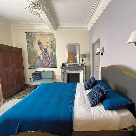 L'oiseau Bleu Peacock 4*